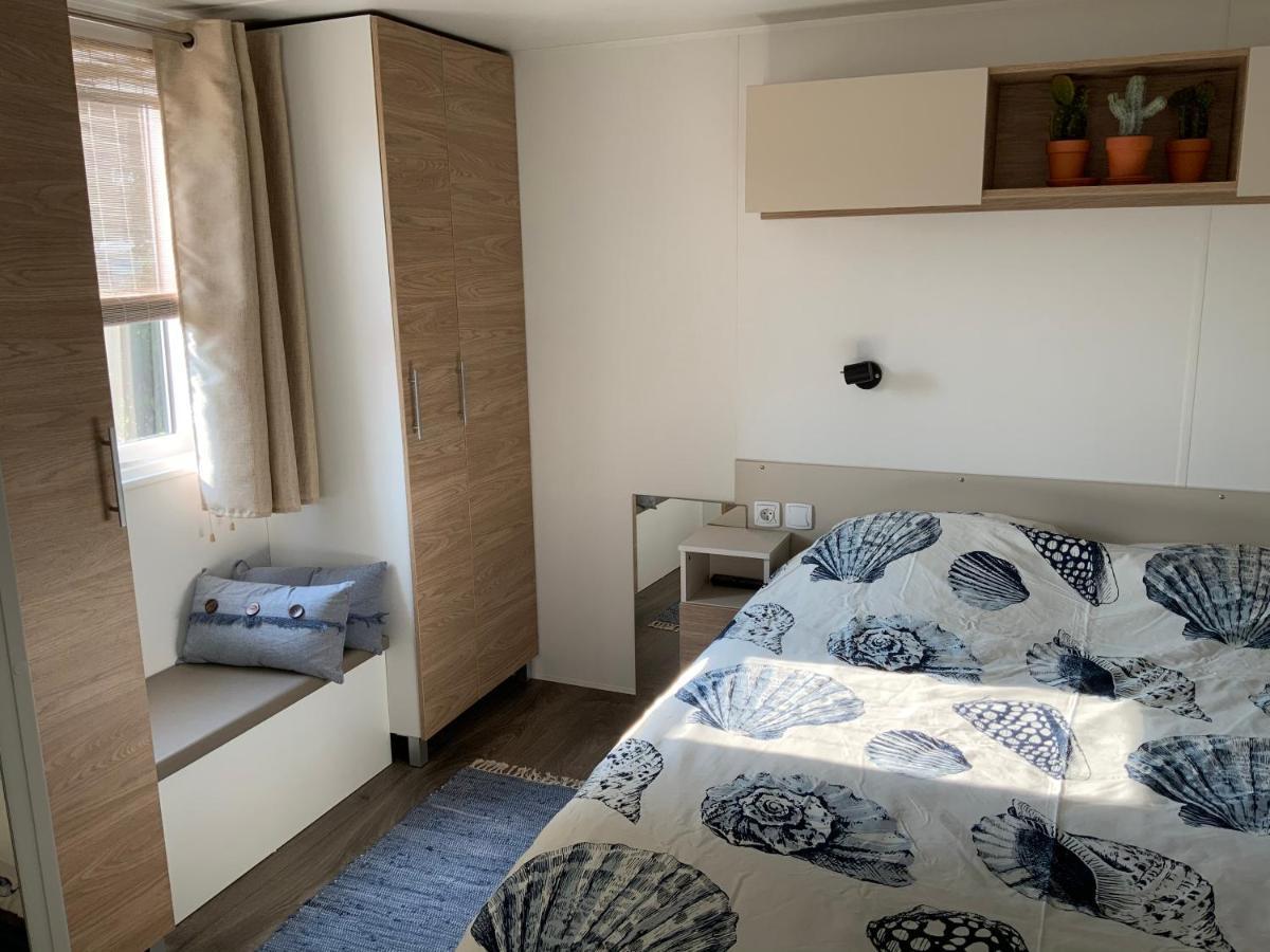 Chalet In Renesse Εξωτερικό φωτογραφία